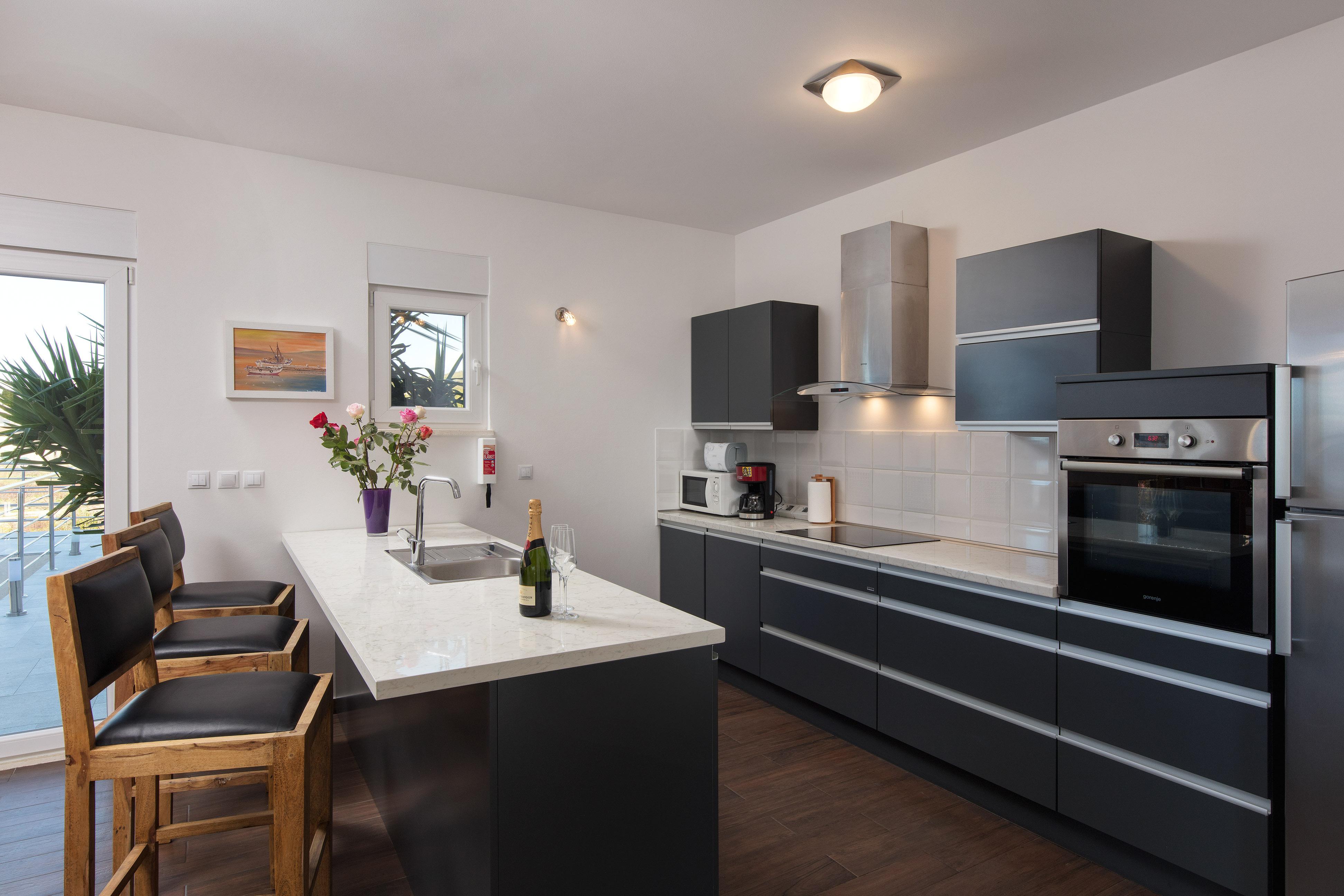 Villa Mermaid Your Croatian Haven With Luxury Pool And Scenic Views Podstrana Kültér fotó