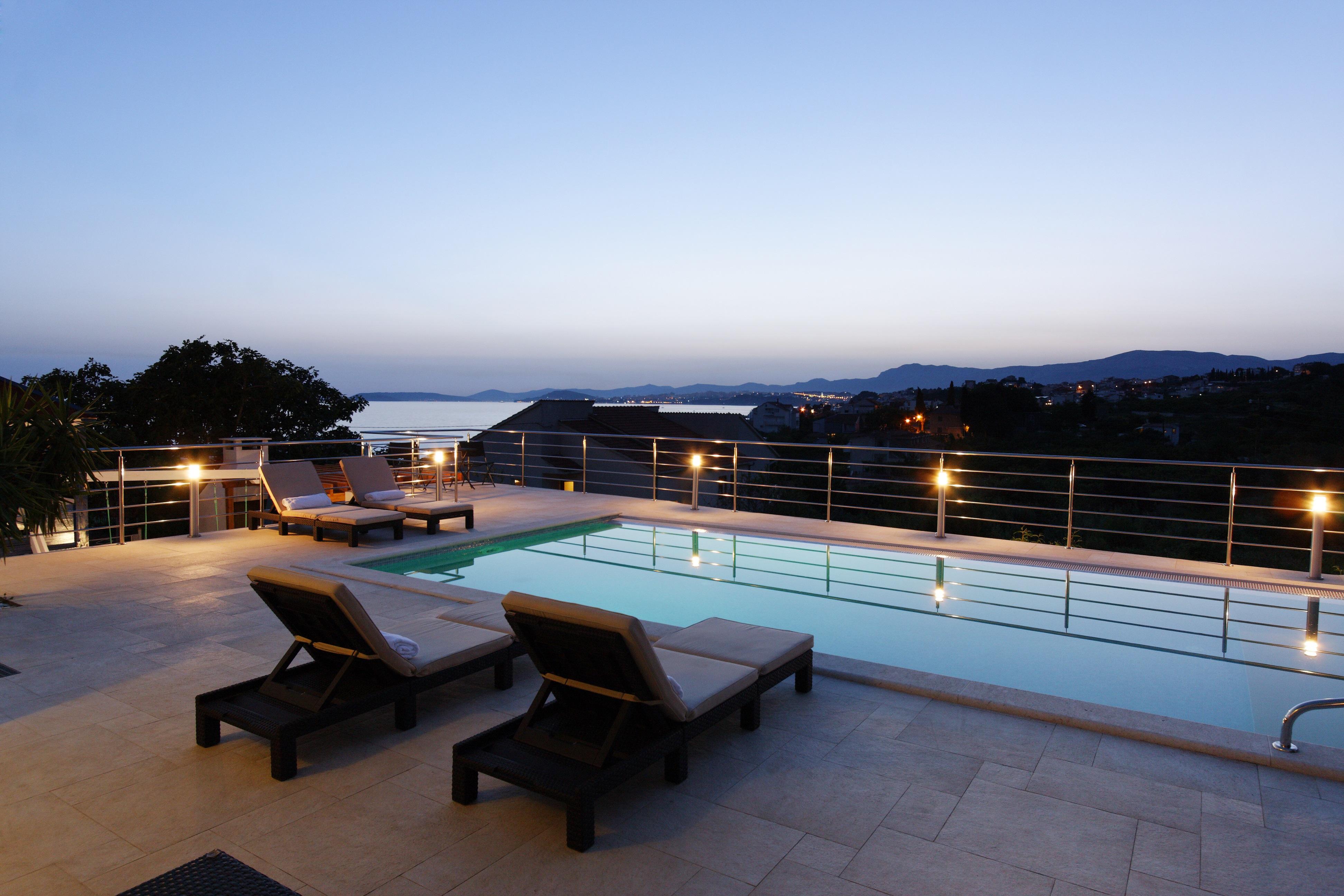 Villa Mermaid Your Croatian Haven With Luxury Pool And Scenic Views Podstrana Kültér fotó