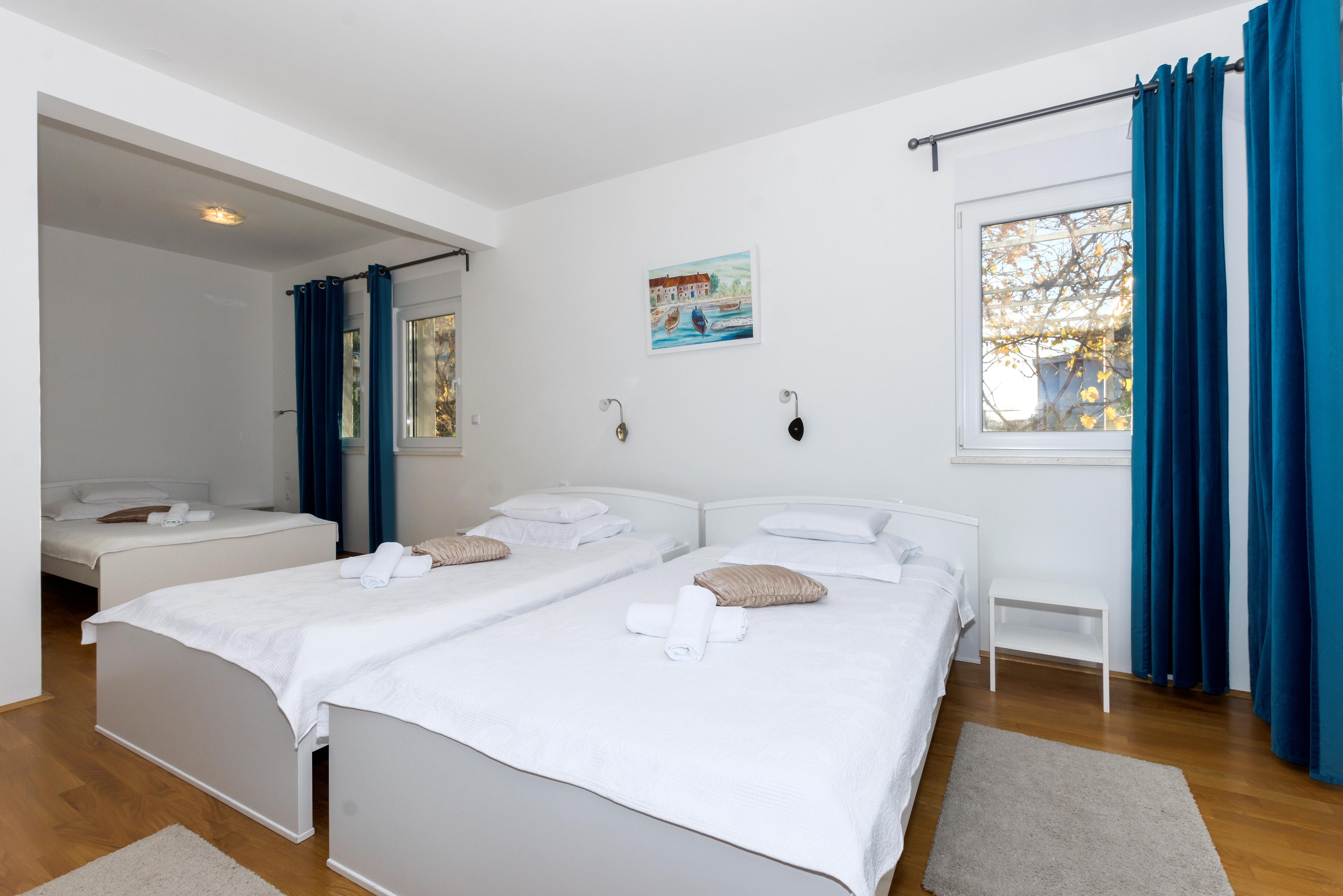 Villa Mermaid Your Croatian Haven With Luxury Pool And Scenic Views Podstrana Kültér fotó