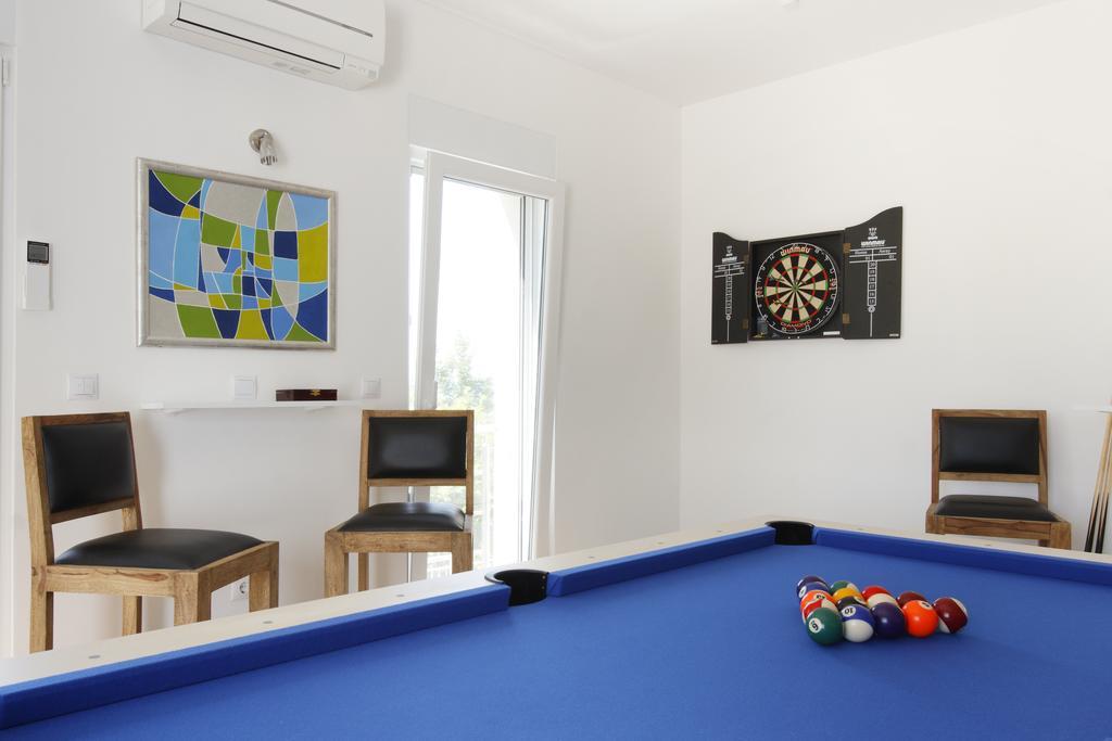 Villa Mermaid Your Croatian Haven With Luxury Pool And Scenic Views Podstrana Kültér fotó