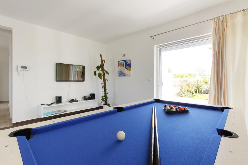 Villa Mermaid Your Croatian Haven With Luxury Pool And Scenic Views Podstrana Szoba fotó