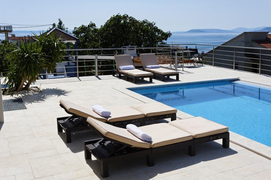 Villa Mermaid Your Croatian Haven With Luxury Pool And Scenic Views Podstrana Szoba fotó